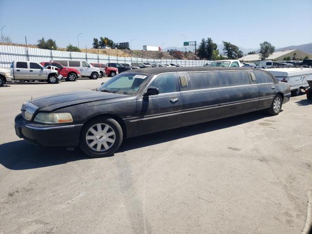  Salvage Lincoln Towncar