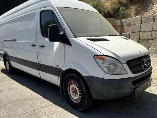  Salvage Mercedes-Benz Sprinter