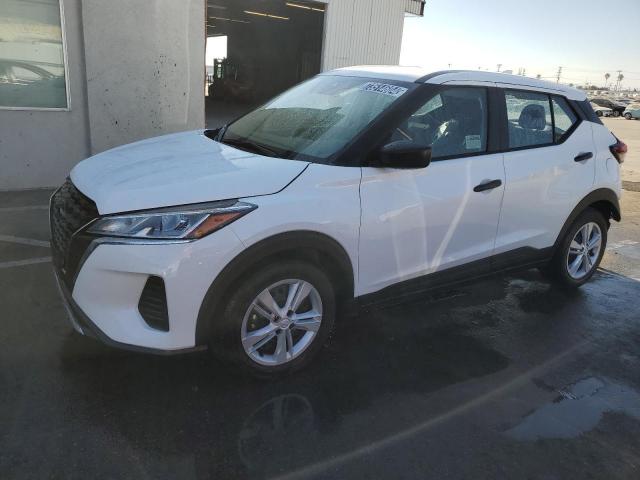  Salvage Nissan Kicks