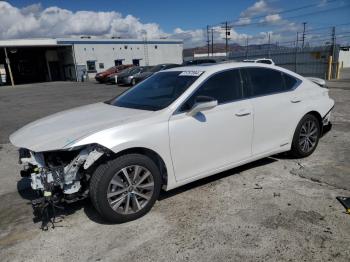  Salvage Lexus Es