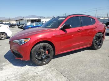  Salvage Alfa Romeo Stelvio