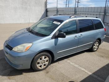  Salvage Toyota Sienna