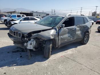  Salvage Jeep Grand Cherokee