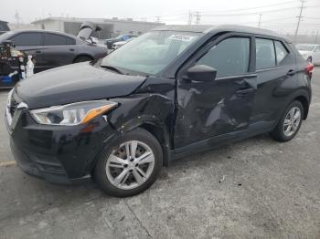  Salvage Nissan Kicks