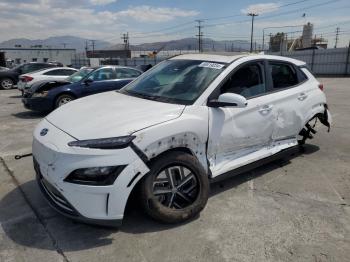  Salvage Hyundai KONA