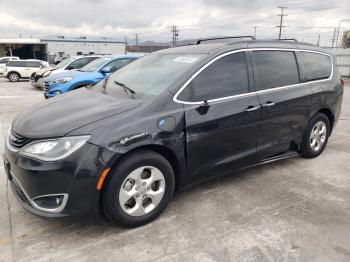  Salvage Chrysler Pacifica