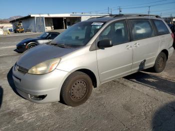  Salvage Toyota Sienna