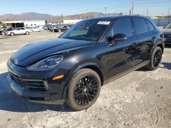  Salvage Porsche Cayenne