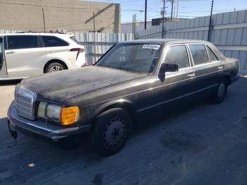  Salvage Mercedes-Benz 560-Class