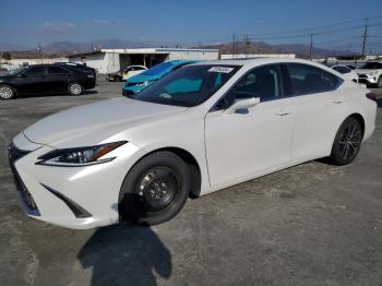  Salvage Lexus Es