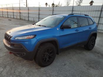  Salvage Jeep Cherokee