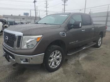  Salvage Nissan Titan