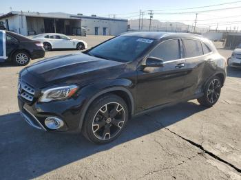  Salvage Mercedes-Benz GLA