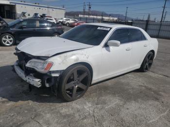  Salvage Chrysler 300