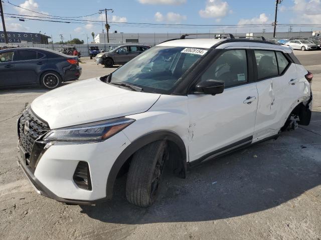  Salvage Nissan Kicks