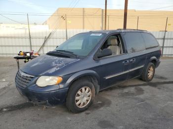  Salvage Chrysler Minivan