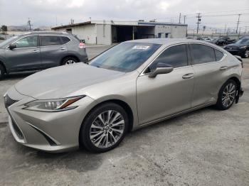  Salvage Lexus Es