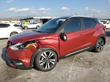  Salvage Nissan Kicks