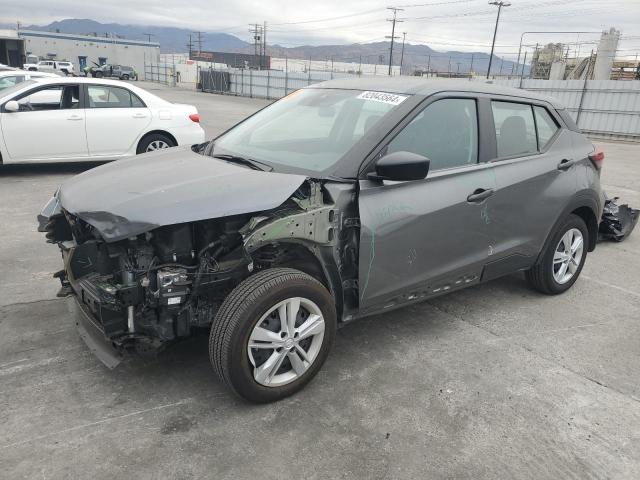  Salvage Nissan Kicks