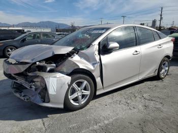  Salvage Toyota Prius