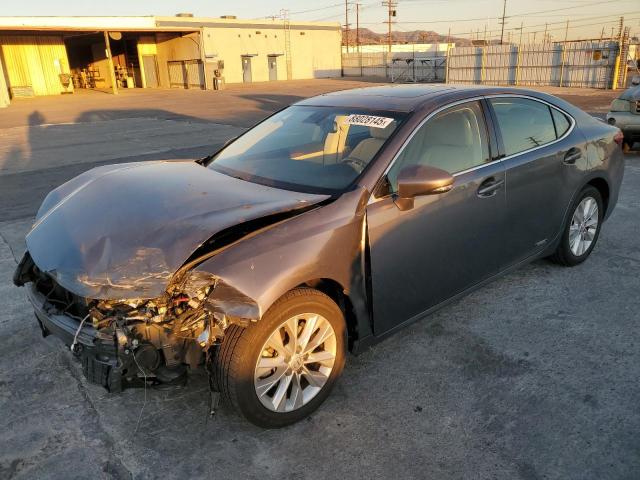  Salvage Lexus Es