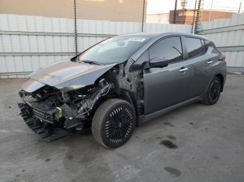  Salvage Nissan LEAF