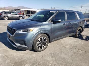  Salvage Kia Carnival