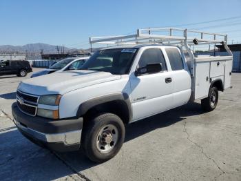  Salvage Chevrolet Silverado 2500