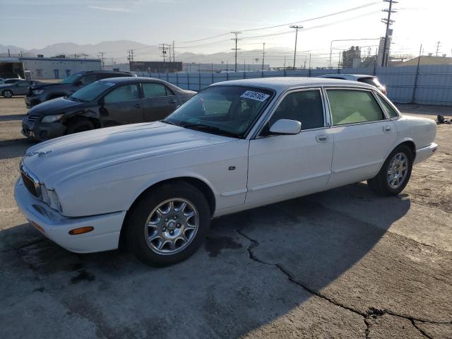  Salvage Jaguar Xj8