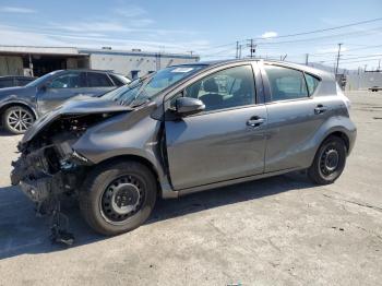  Salvage Toyota Prius