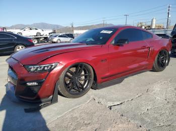  Salvage Ford Mustang