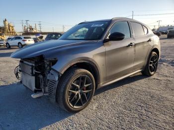  Salvage Alfa Romeo Stelvio