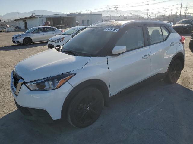  Salvage Nissan Kicks