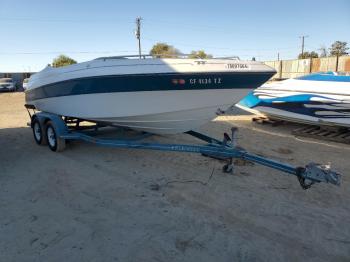  Salvage Four Winns Boat
