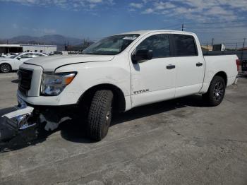  Salvage Nissan Titan