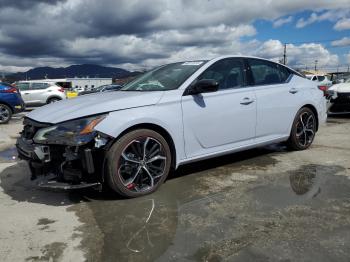  Salvage Nissan Altima