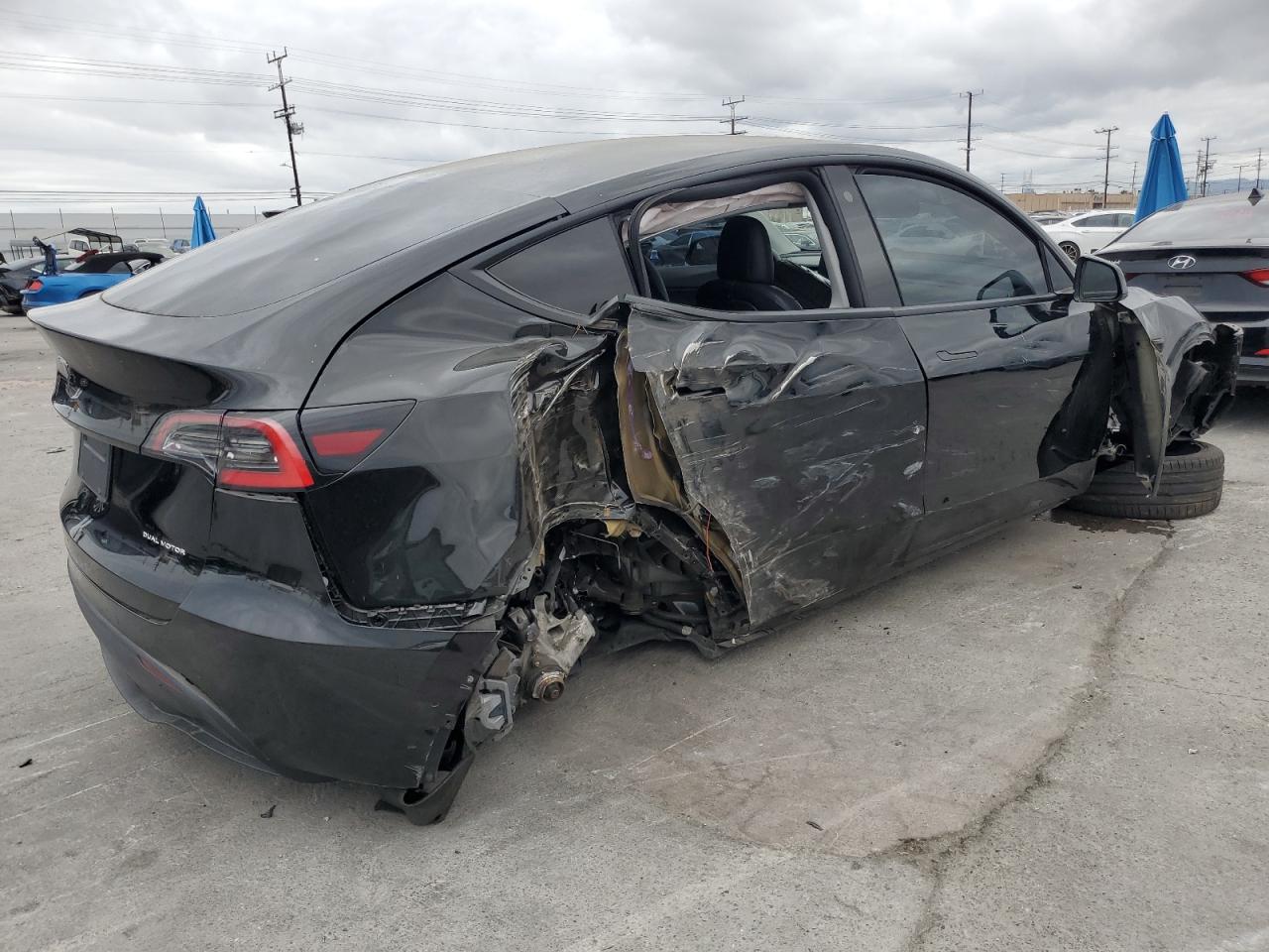 Tesla Model Y Image 12