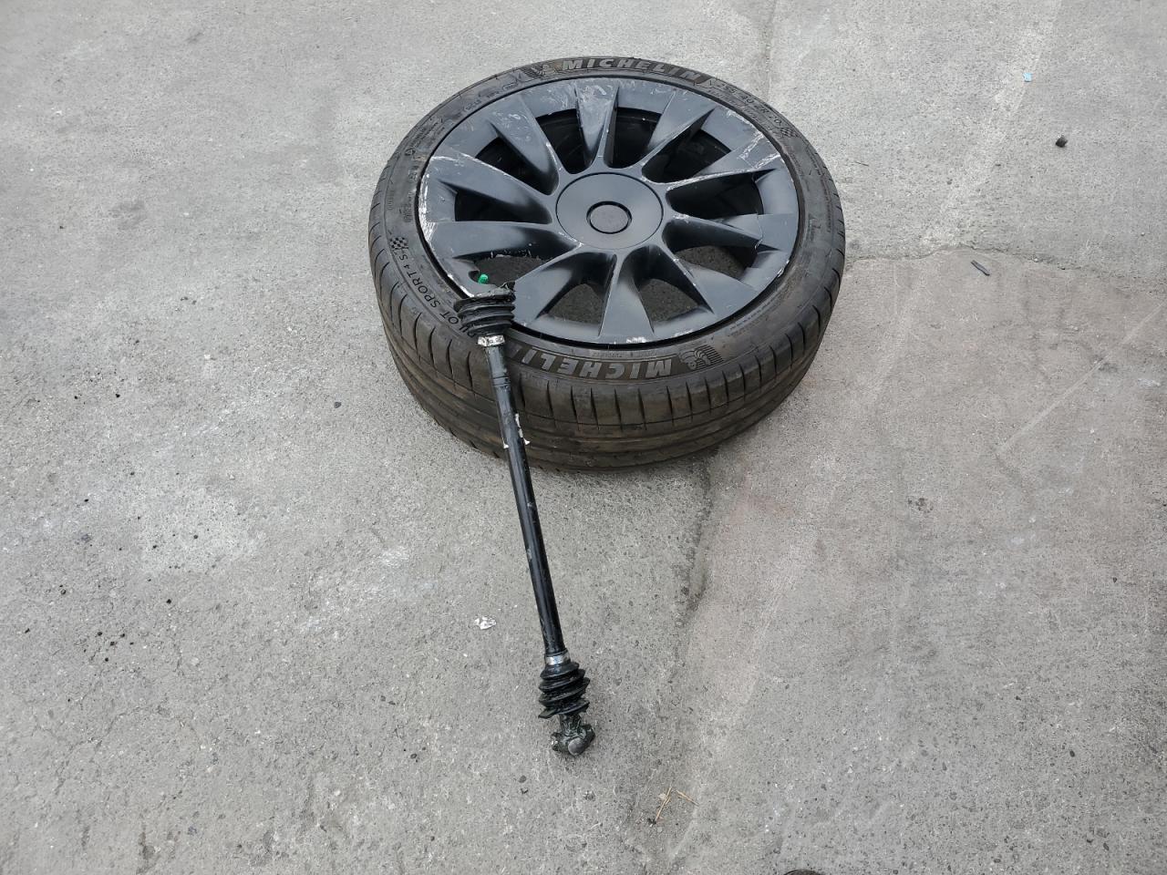 Tesla Model Y Image 3