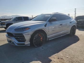  Salvage Lamborghini Urus