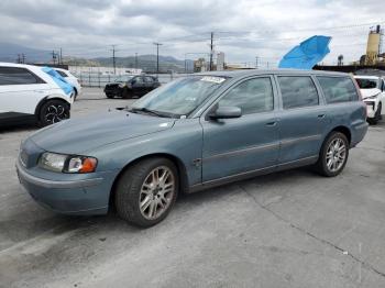  Salvage Volvo V70