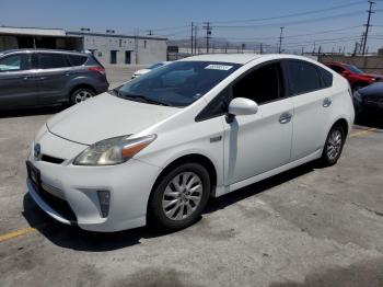  Salvage Toyota Prius