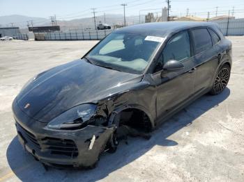  Salvage Porsche Cayenne