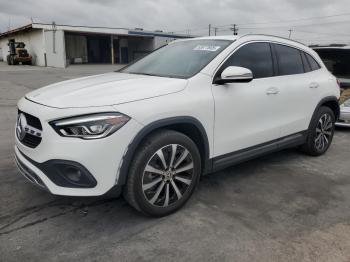 Salvage Mercedes-Benz GLA