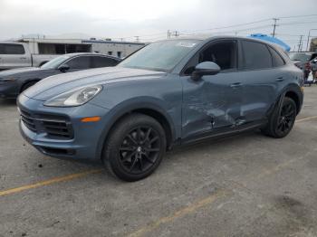  Salvage Porsche Cayenne