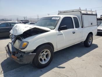  Salvage Toyota Tacoma