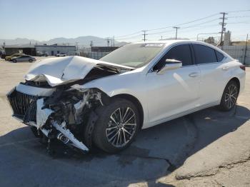  Salvage Lexus Es