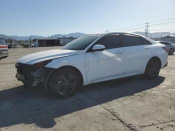  Salvage Hyundai ELANTRA