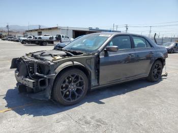  Salvage Chrysler 300