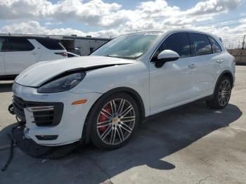  Salvage Porsche Cayenne