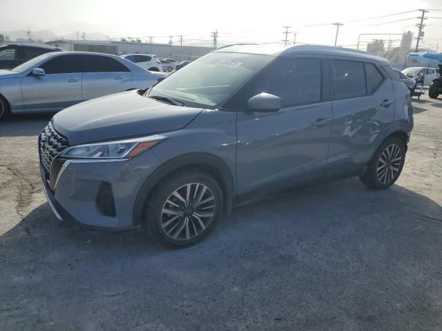  Salvage Nissan Kicks